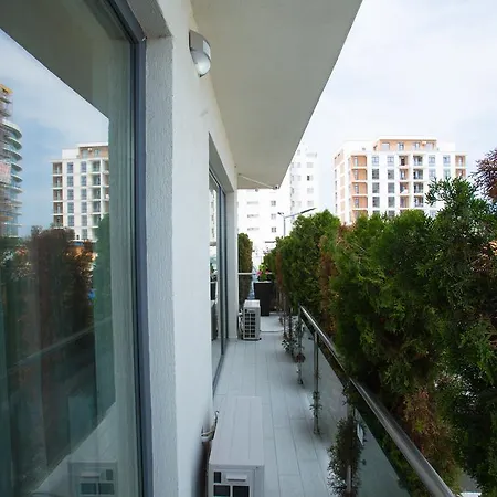 Ultra Lux Mamaia