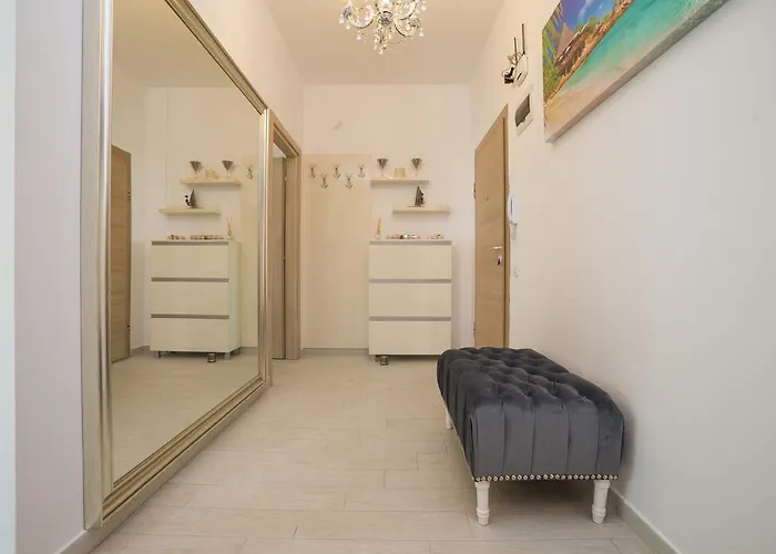 Ultra Lux Apartment Mamaia